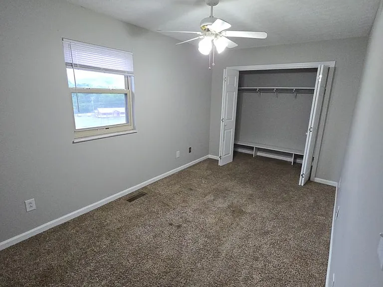 434 Hillside Dr — Photo 6