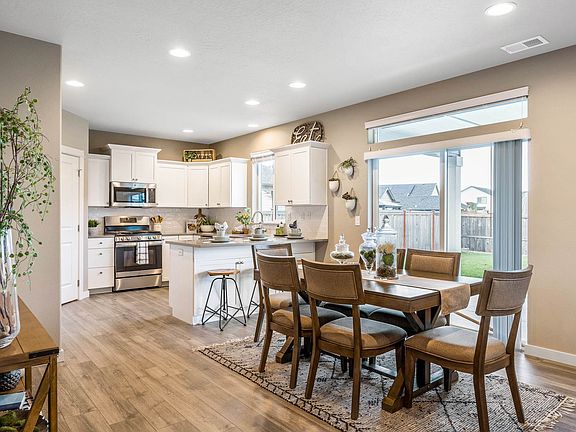 Timberline - Dining Room