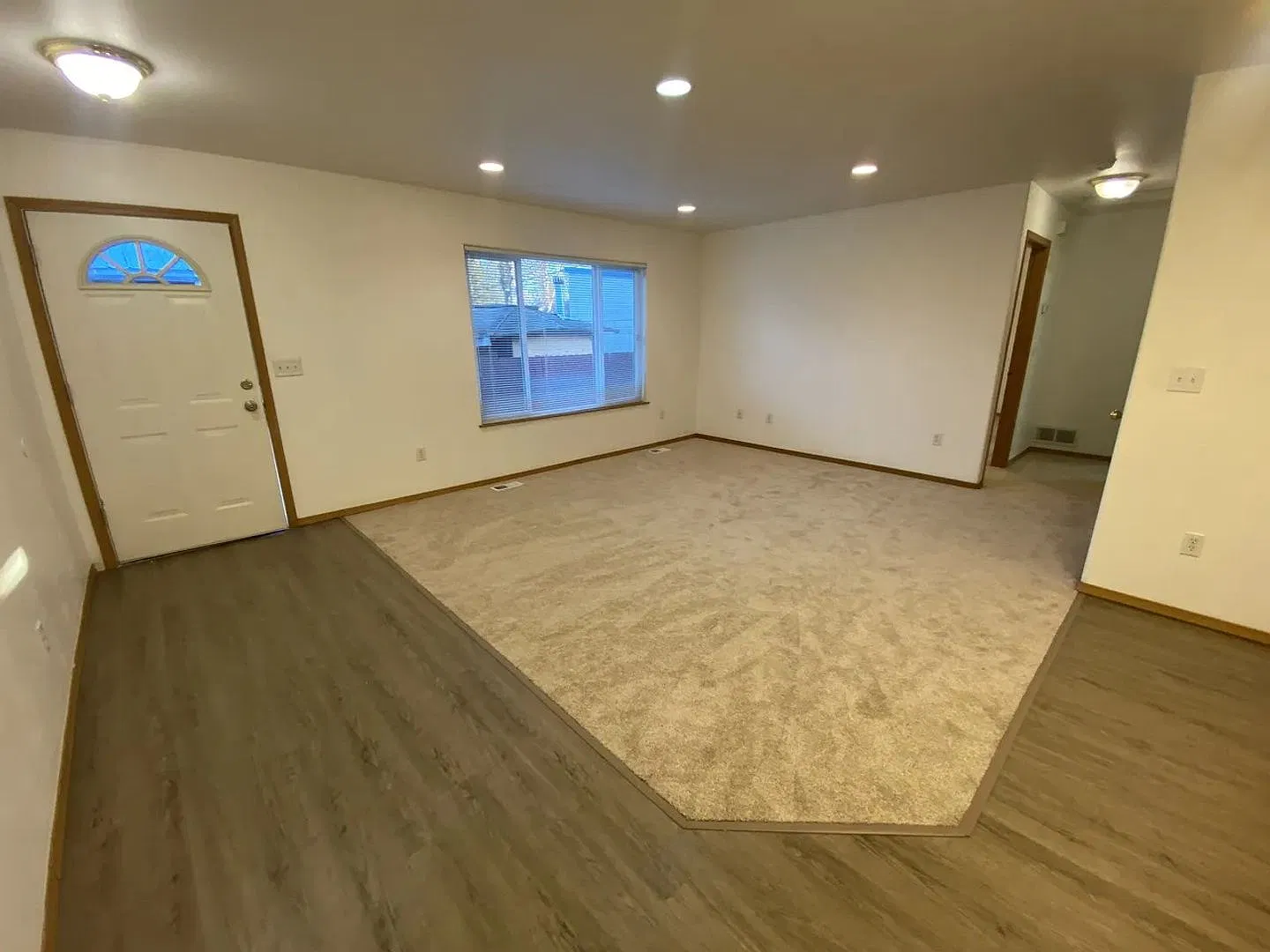 2 Bedroom, 1 Bathroom in Southwest Anchorage. — Photo 2