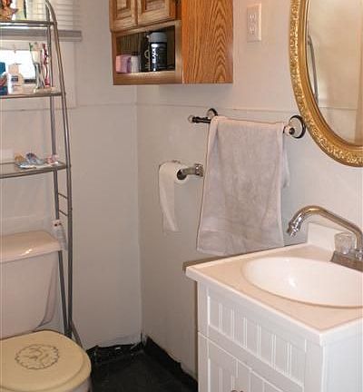 3rd image of 33 Boltin St