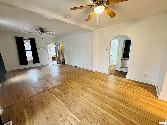 4th image of 713 W Calhoun St