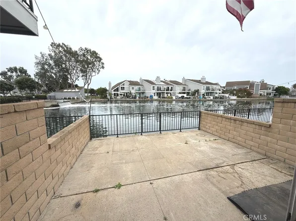 3832 Montego Dr, Huntington Beach, CA 92649