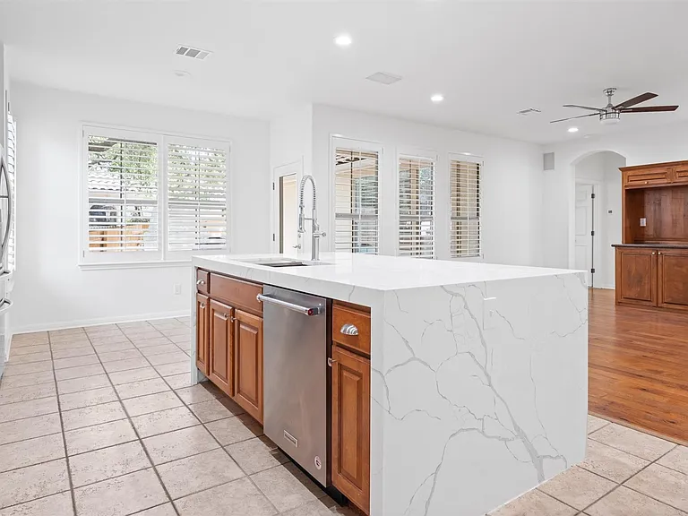 6425 Tasajillo Trl — Photo 12