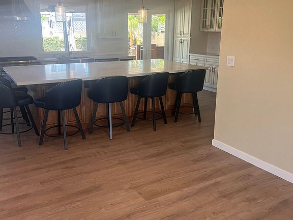4th image of 7792 Kelly Cir