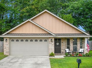10584 Roundhill Dr, Gulfport, MS 39503