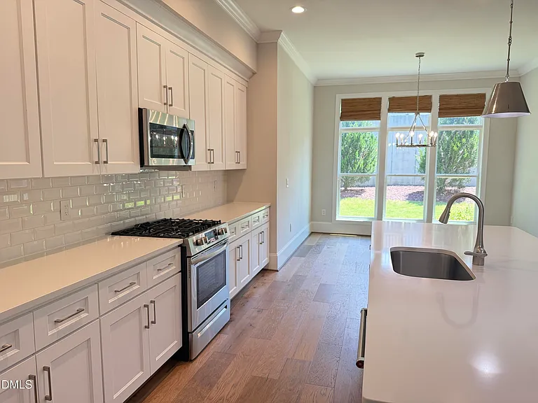 4921 Trek Ln — Photo 6