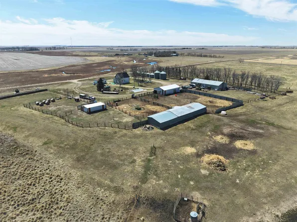 109 46th St N, Karlsruhe, ND 58744