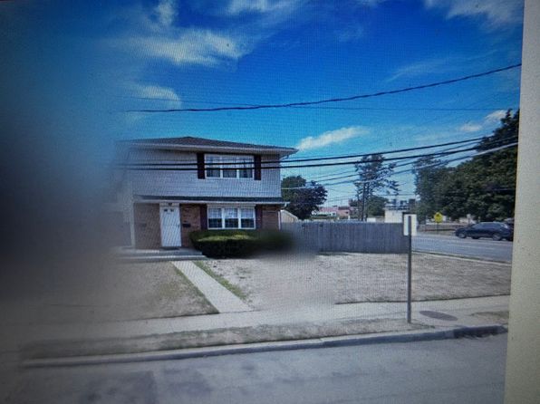 541 Bayview Ave FLOOR 1