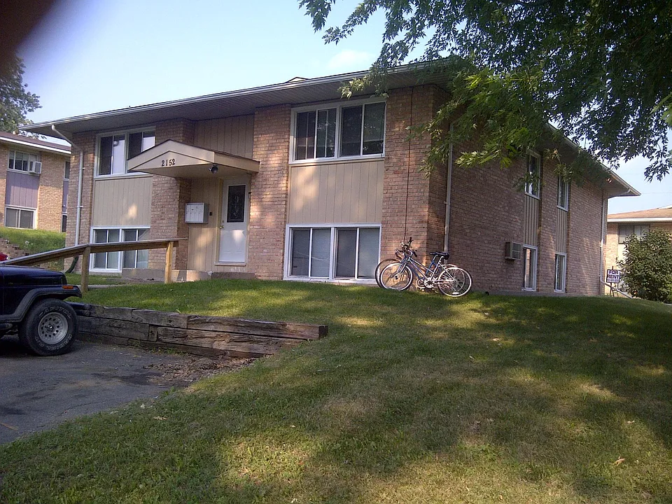 2153 Basswood Ln #4