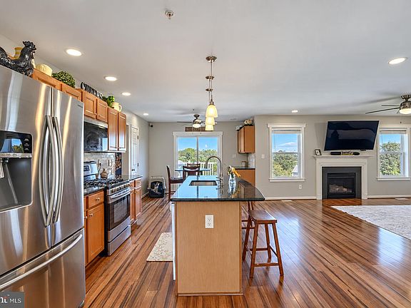 4th image of 2126 Harkins Rd