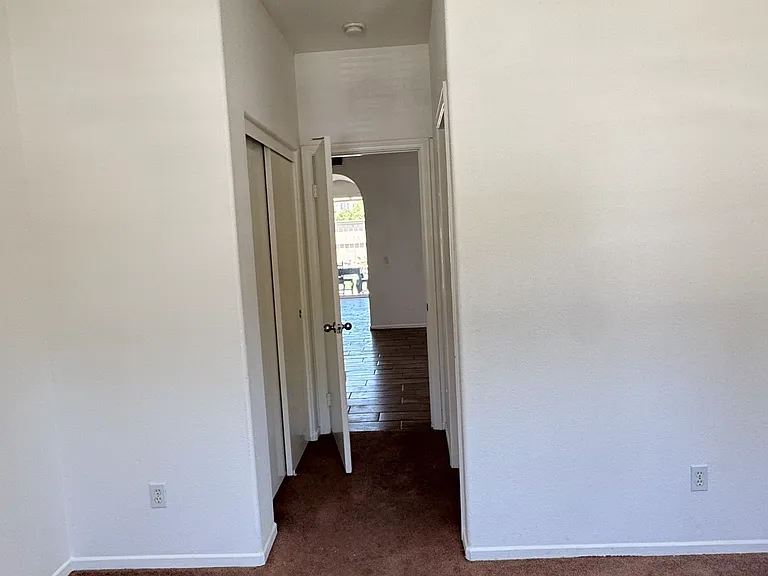 973 Yosemite Dr — Photo 18