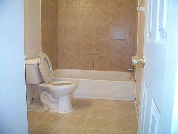 Brand NEW Ceramic Tile Bath