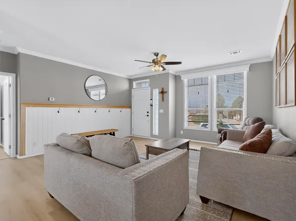 1805 Desert Vista Dr, Espanola, NM 87532