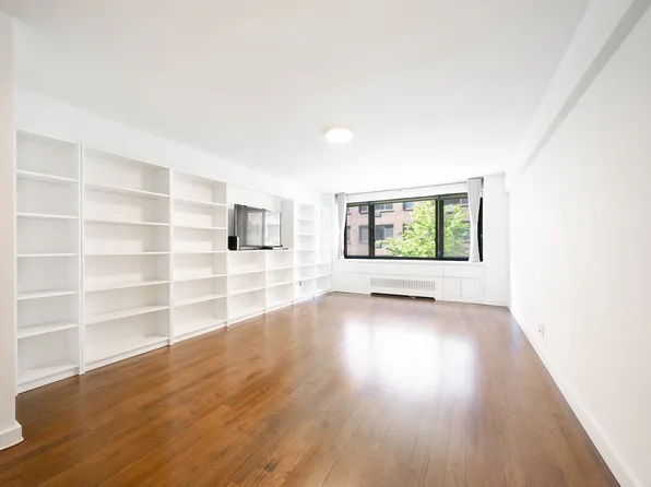 420 East 64th Street image 1 of 10