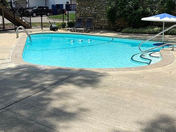 2nd image of 4511 Headwood Dr #104