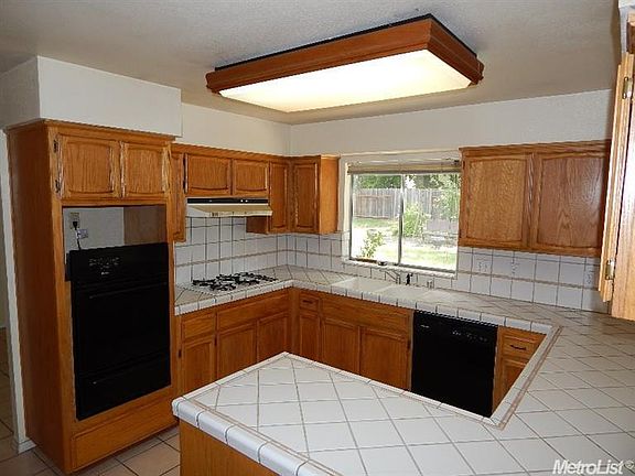 4th image of 2274 W La Loma Dr