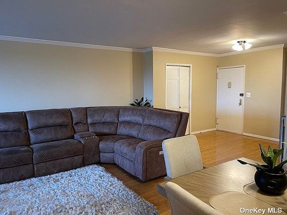 5th image of 6125 98th St APT 6J