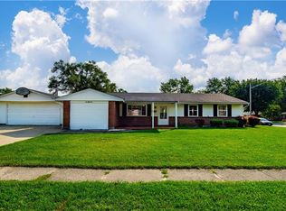 659 Homeway Dr, New Lebanon, OH 45345