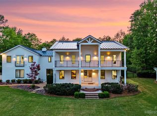 630 Brackenbury Ln, Charlotte, NC 28270