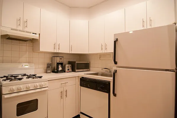 Rented by WAM Partners - William Moses Co. | media 75