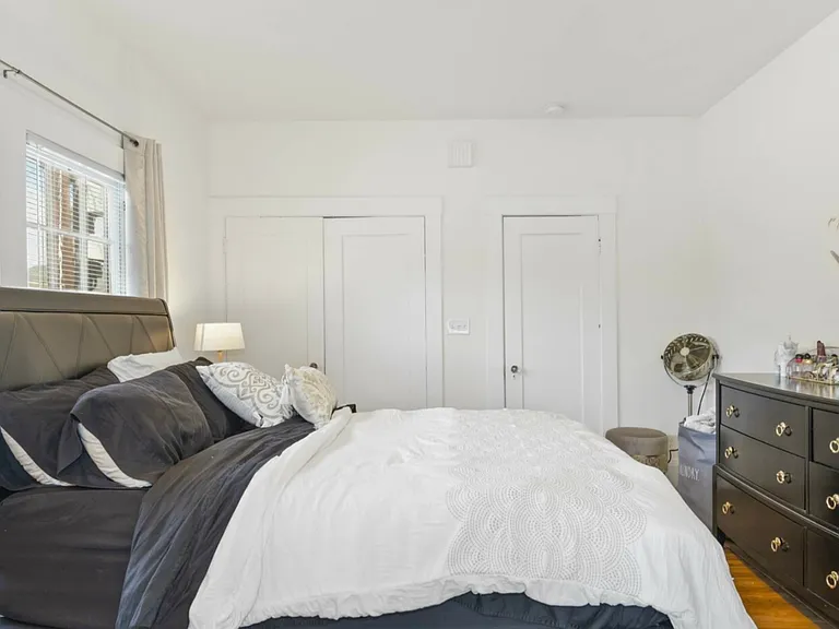 2201 Derby St #1 — Photo 2