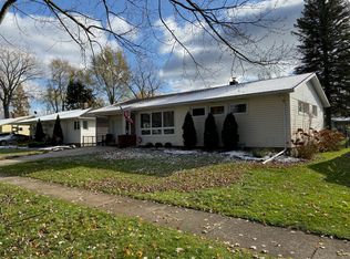 781 Deerfield Dr, North Tonawanda, NY 14120