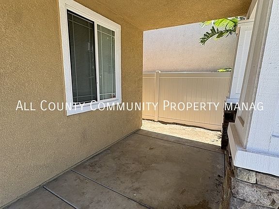 3rd image of 3931 Palmetto Haven Ct