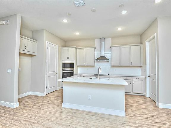 4th image of 6447 Cyrils Dr