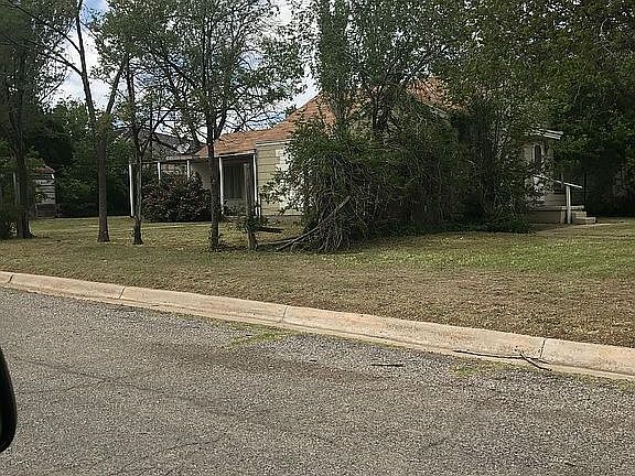 3rd image of 1201 Garland St