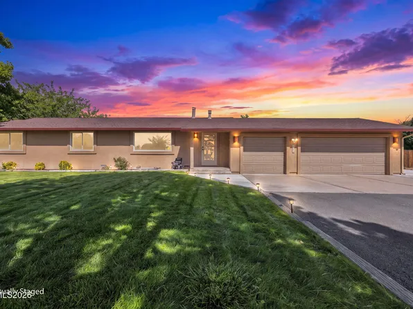 125 Virgil Dr, Sparks, NV 89441