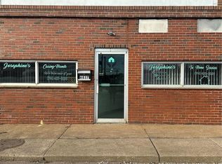 6837 Manchester Ave, Saint Louis, MO 63143