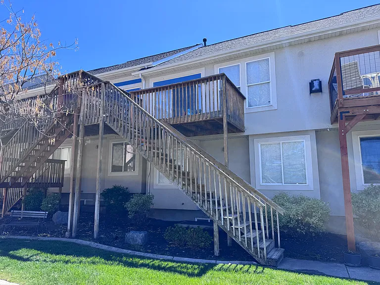 11 E 2200 S — Photo 30