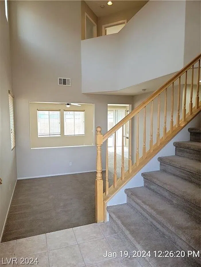4 bed, 2.5 bath, 1854 sqft, $1,895 — Photo 2