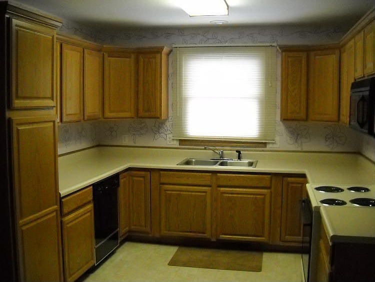 1st image of 1602 Illinois Dr