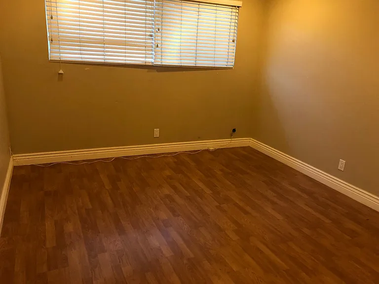 2136 Skylark Ct — Photo 9