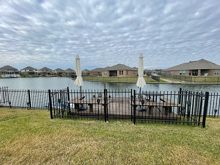3747 Lake Bend Shore Dr — Photo 14