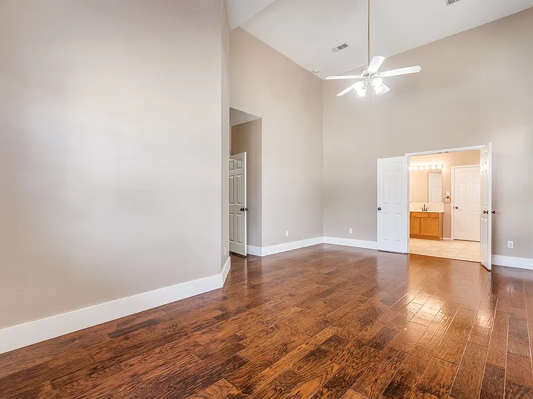 5857 Chatham Ln — Photo 11