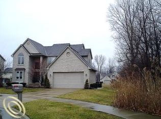 25900 Twin Oaks Dr, Taylor, MI 48180