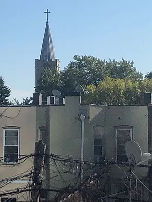 Rented by Alexander Bilu, LREB | media 20