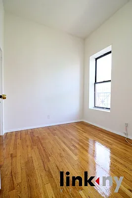 Rented by Link NY Realty | media 8