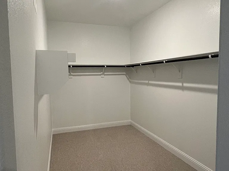 1407 Winters Way — Photo 23