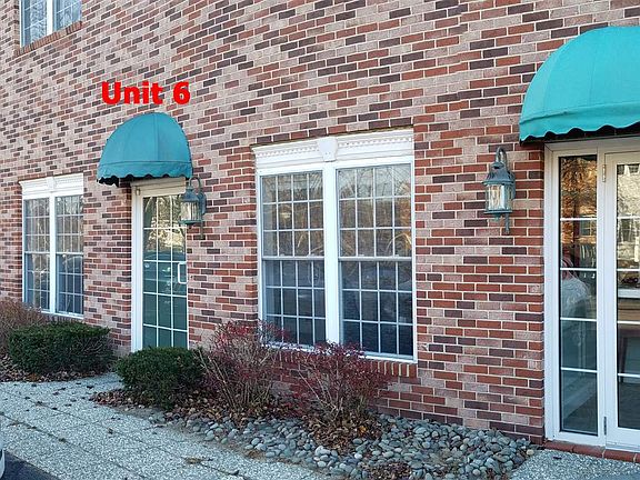 4th image of 6 Mary E Clark Dr #5