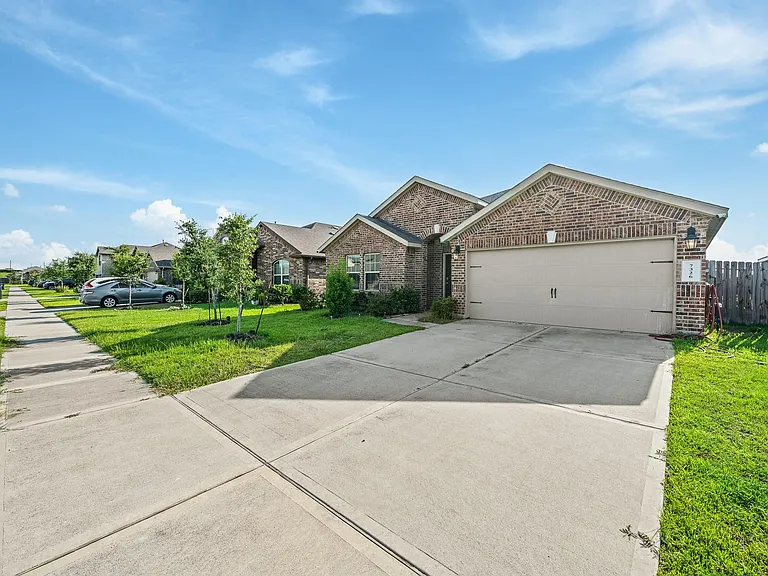 7326 Barrington Ridge Ln — Photo 3