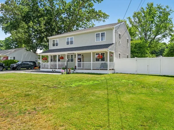 29 Edgemere Dr, Seekonk, MA 02771