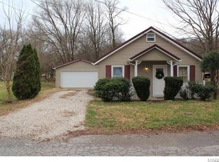 509 Valley Rd, Waynesville, MO 65583