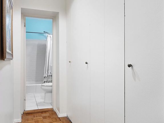 5th image of 208 W 119th St APT 1H