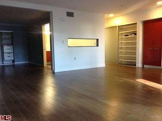 4th image of 901 S Flower St Unit 707
