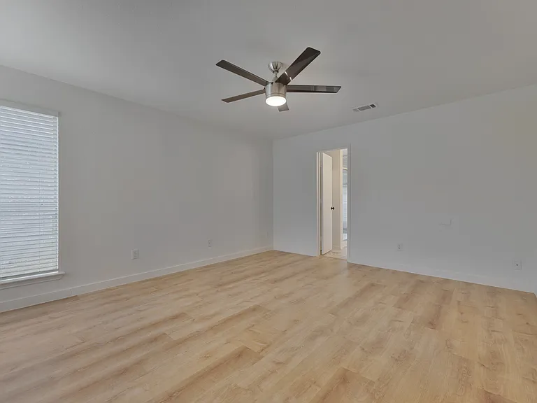 8022 Genesis Dr — Photo 21