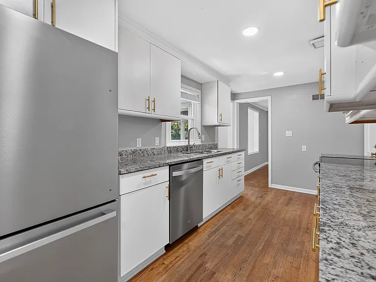 7318 Rosewood St — Photo 22