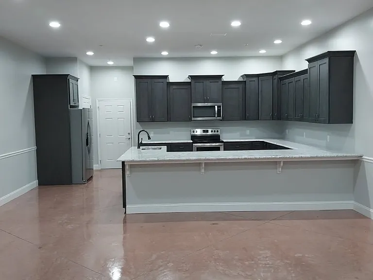 333 Commerce Way #B — Photo 3